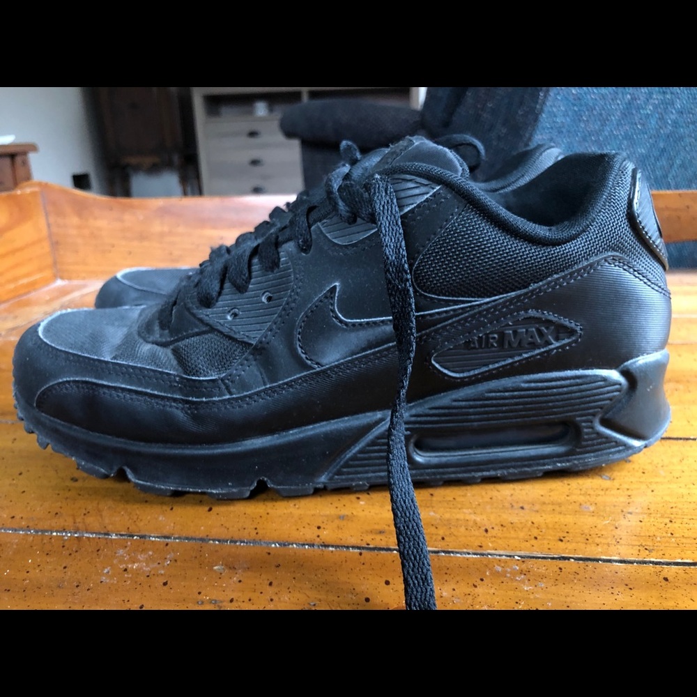 Black airmax 90’s